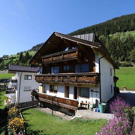 Apartment In Mayrhofen With A Balcony Екстер'єр фото