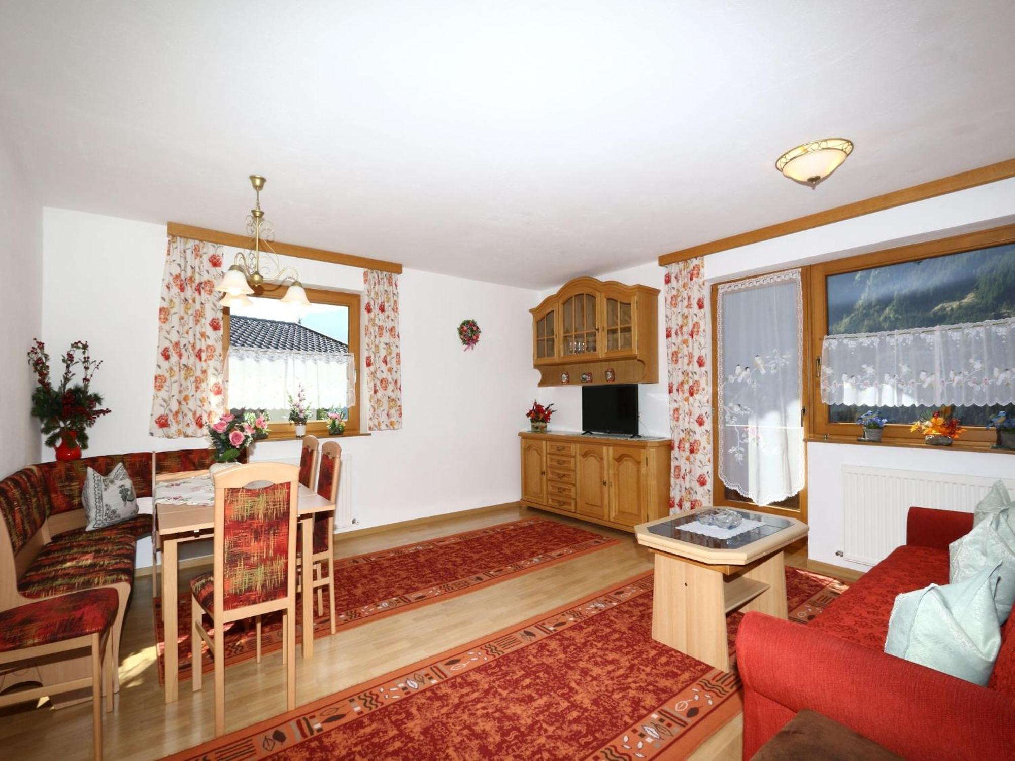Apartment In Mayrhofen With A Balcony Екстер'єр фото