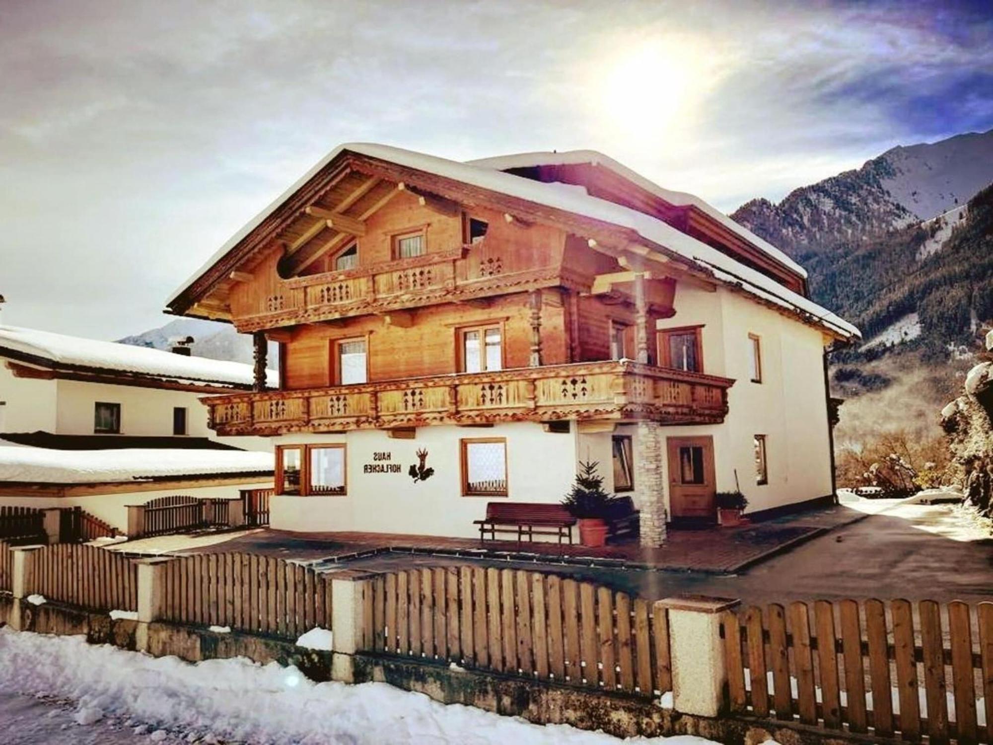 Apartment In Mayrhofen With A Balcony Екстер'єр фото